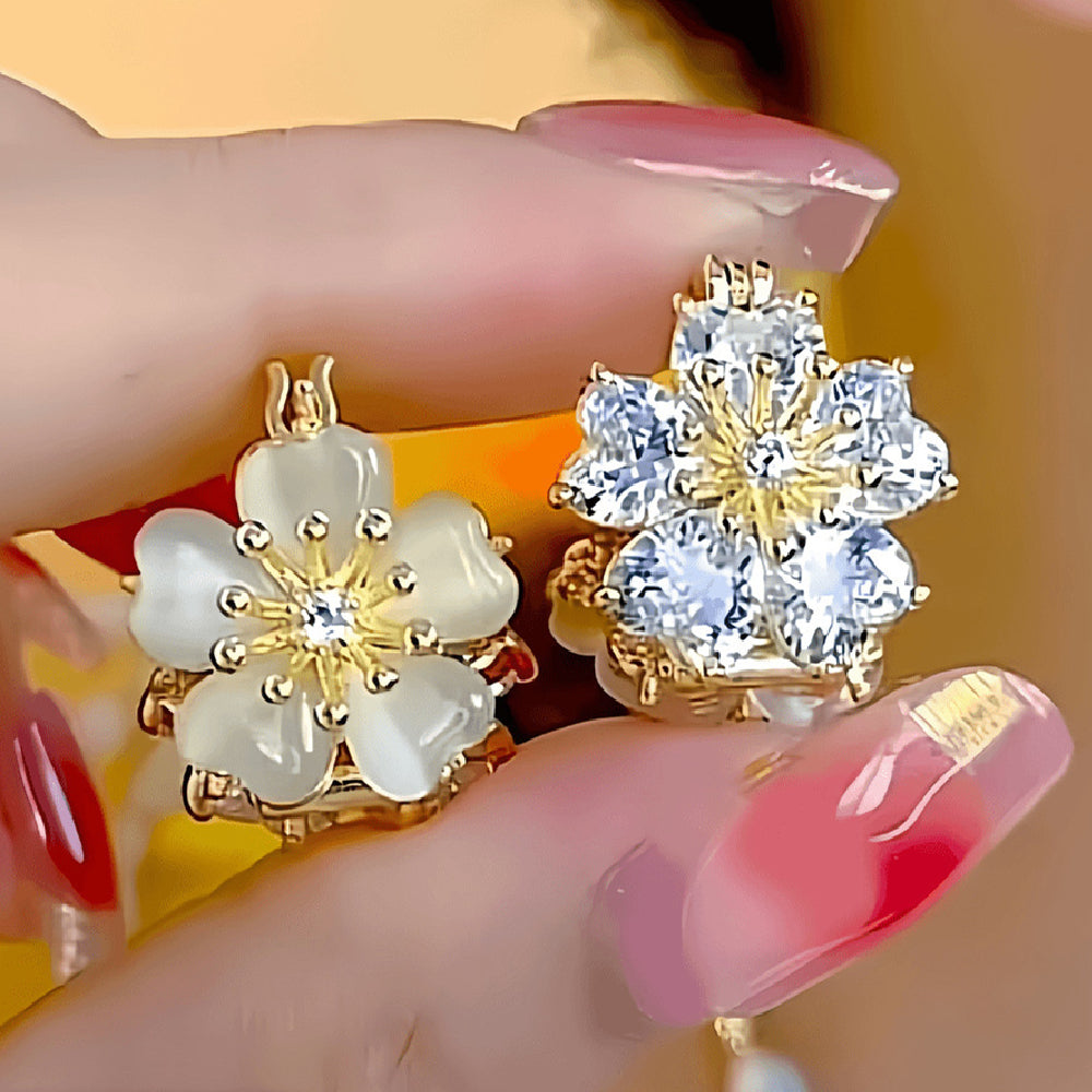 Élora Pearl Earrings